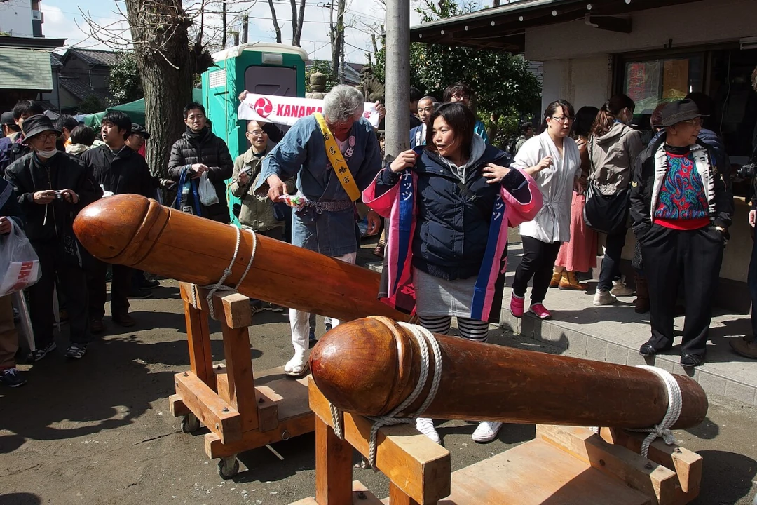 kanamara matsuri - acélfallosz fesztivál